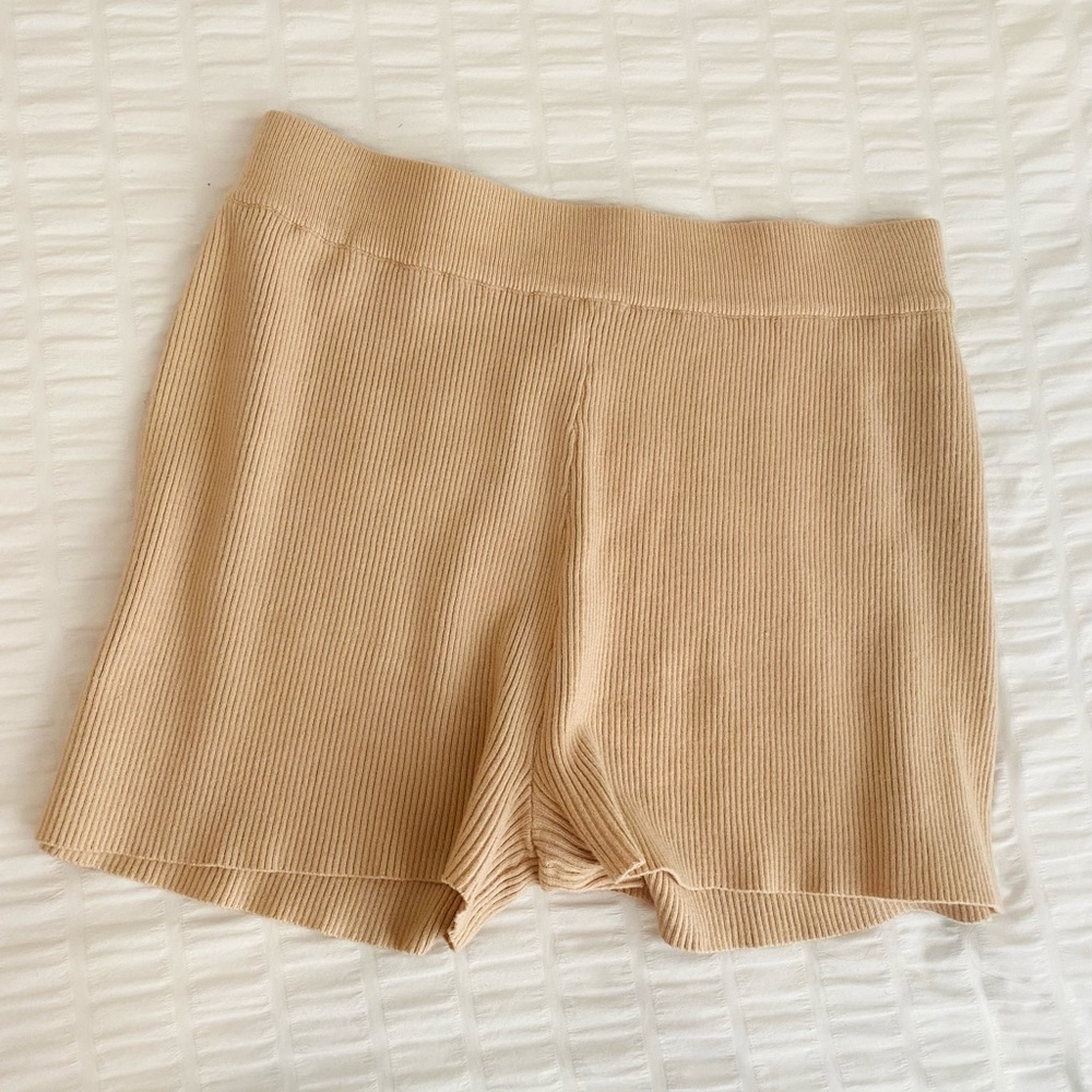 LIKE NEW Crescent lounge shorts size large! - Picture 2 of 5